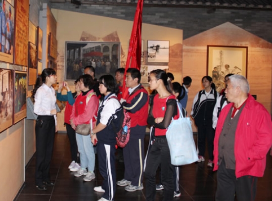 红色史迹寻踪活动在叶挺将军故里进行