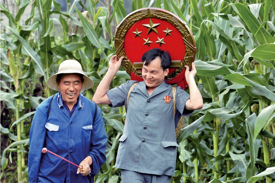 全面依法治国是如何坚实推进的？