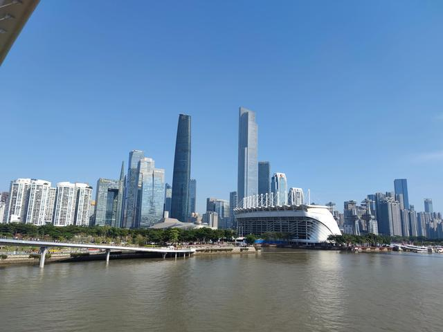 稳中求进，宏观调控有力有效（奋勇争先，决战决胜“十四五”）